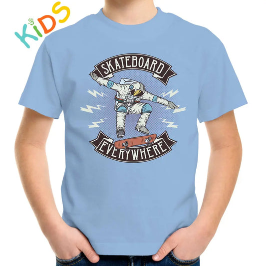 Astronaut Skateboard Kids T-shirt - Tshirtpark.com