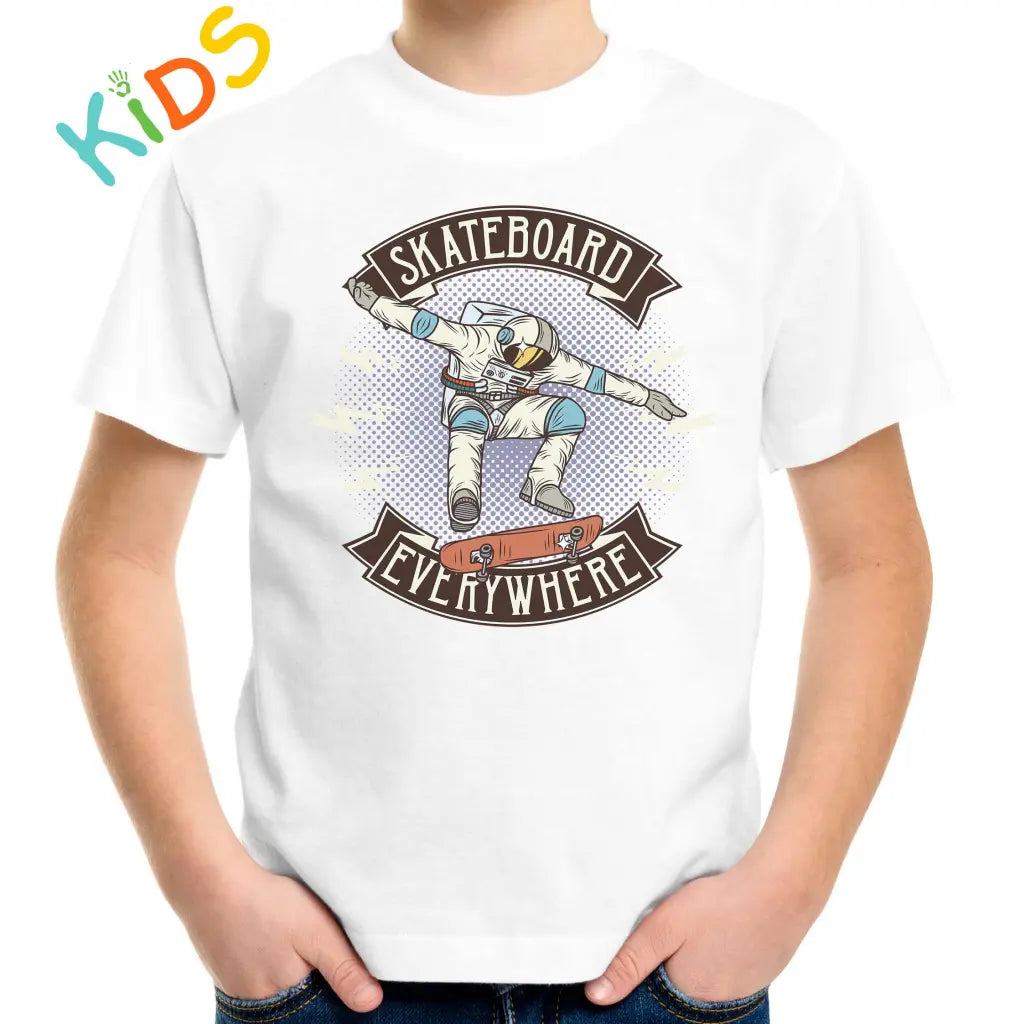 Astronaut Skateboard Kids T-shirt - Tshirtpark.com