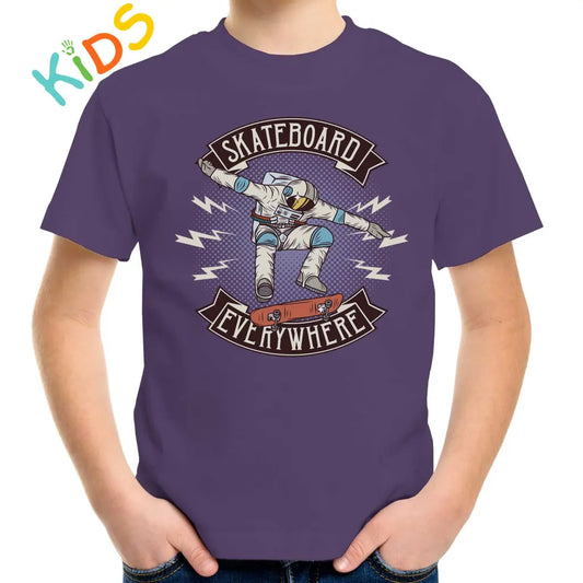 Astronaut Skateboard Kids T-shirt - Tshirtpark.com