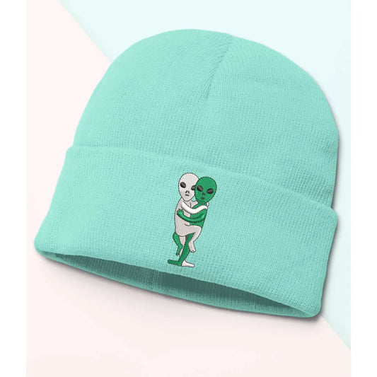 Hugging Aliens Beanie - Tshirtpark.com