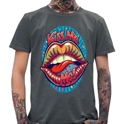 Kiss ME ME T-Shirt - Tshirtpark.com